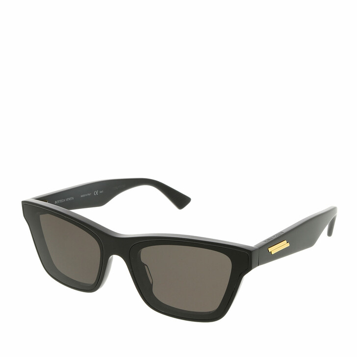 Sunglasses Veneta 1119S Unapologetic Cat-Eye in Black